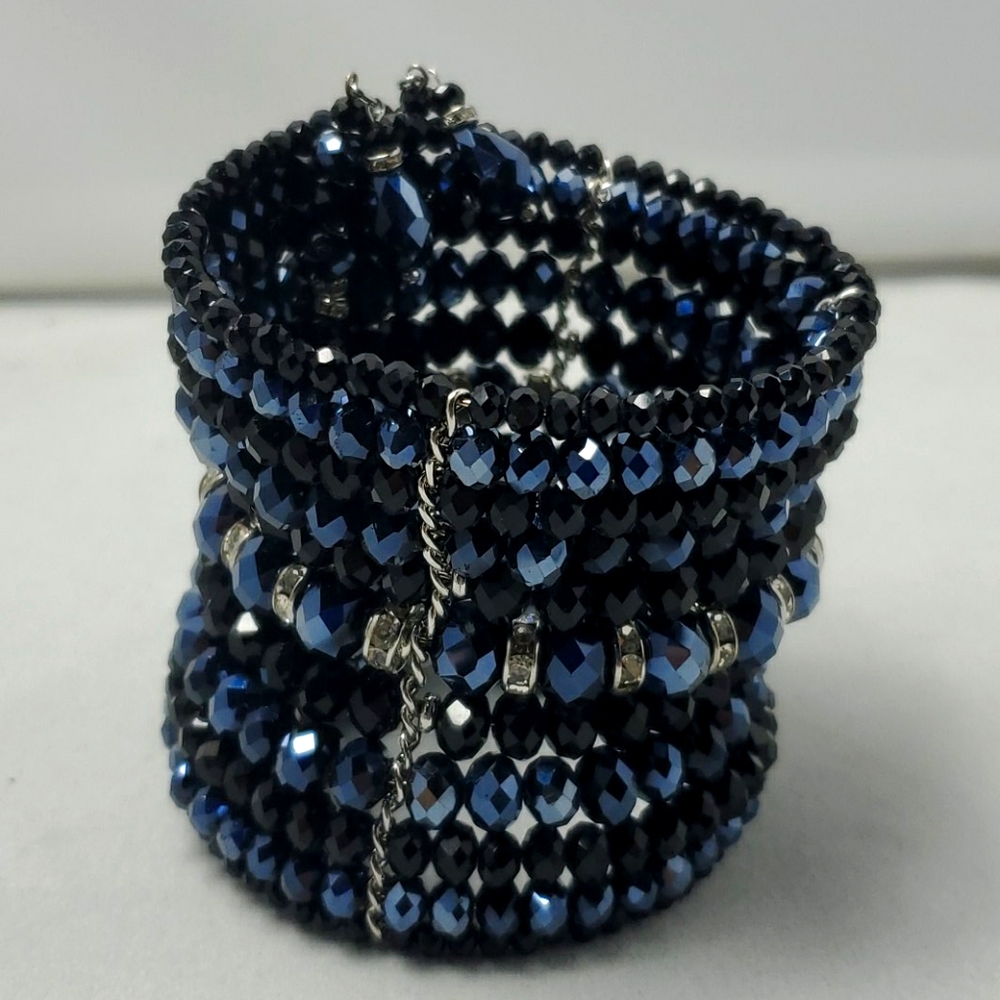 Ali khan 11 row beaded blue/black opened bracelet